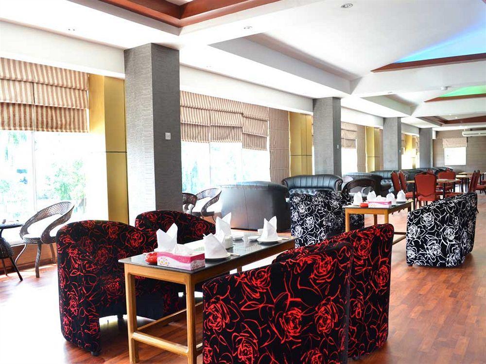 Excel Palace Hotel Yangon Eksteriør bilde